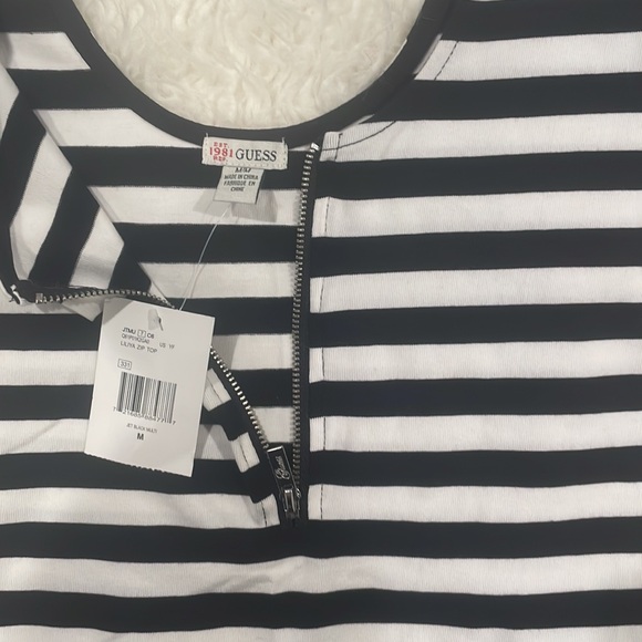 Striped black and white top. - Picture 3 of 3